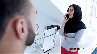 ARAB Old bag gets what she DESERVES